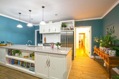 Photo of property in 76 Barrett Street, Westown, New Plymouth, 4310