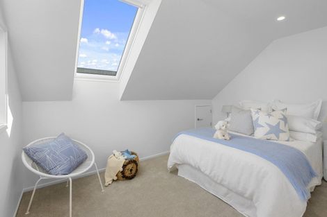 Photo of property in 1/19 Beachville Road, Redcliffs, Christchurch, 8081