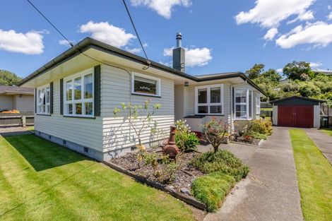 Photo of property in 4 Waverley Street, Waipawa, 4210
