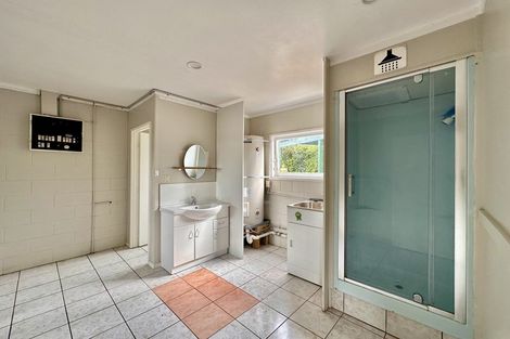 Photo of property in 54 Triangle Road, Massey, Auckland, 0614