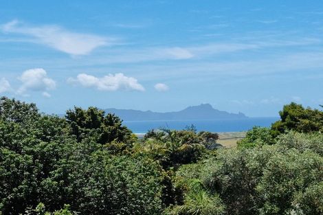 Photo of property in 218 Massey Road, Waipu, 0582