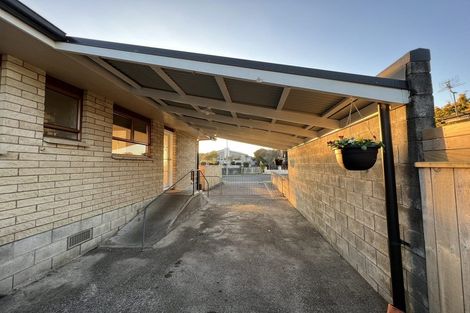 Photo of property in 2 Park Lane, Waitara, 4320