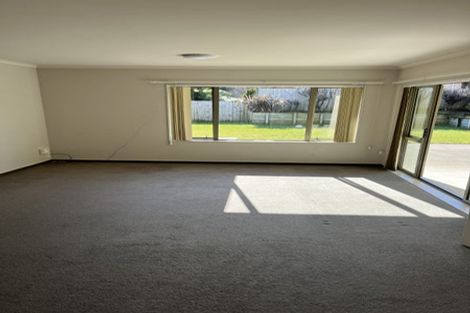 Photo of property in 51 Gandalf Crescent, Paraparaumu, 5032