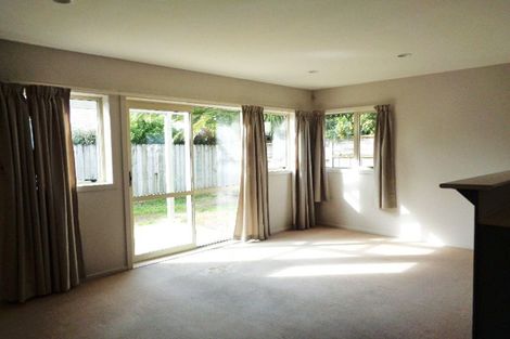 Photo of property in 8/103 Swanson Road, Henderson, Auckland, 0610