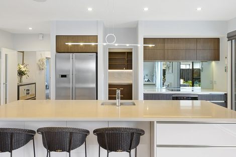 Photo of property in 2 Greenbank Place, Parklands, Christchurch, 8083