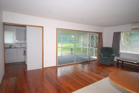 Photo of property in 5 Imogene Way, Half Moon Bay, Auckland, 2012