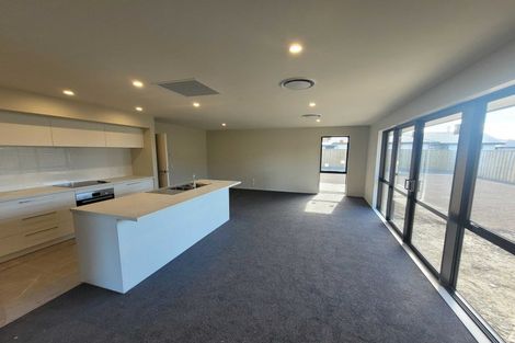 Photo of property in 76 Hilton Drive, Amberley, 7410