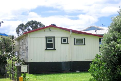 Photo of property in 2 Marine Avenue, Waihi Beach, 3611