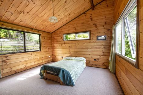 Photo of property in 21 Burns Road, Hospital Hill, Napier, 4110