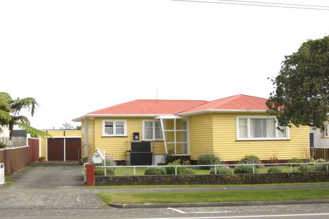 Photo of property in 268 Mangorei Road, Merrilands, New Plymouth, 4312