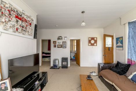 Photo of property in 23 Rauparaha Street, Waikanae Beach, Waikanae, 5036