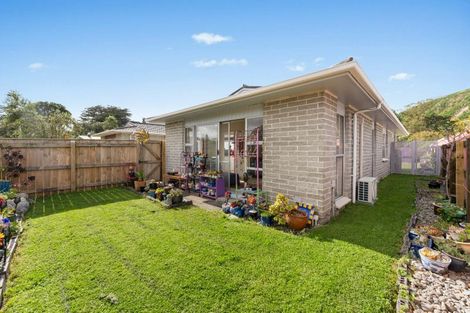 Photo of property in 22 Buckley Grove, Paraparaumu, 5032