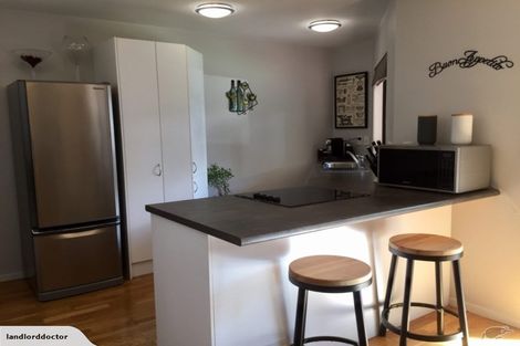 Photo of property in 2/3 The Avenue, Albany, Auckland, 0632