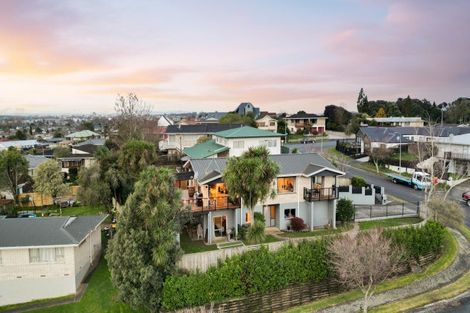 Photo of property in 6 Glendale Drive, Dinsdale, Hamilton, 3204