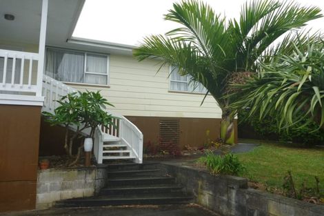 Photo of property in 76 Rosewarne Crescent, Glendene, Auckland, 0602