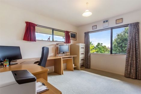 Photo of property in 6 Ferntree Terrace, West Harbour, Auckland, 0618