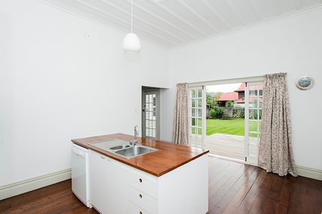 Photo of property in 12 Iranui Road, Inner Kaiti, Gisborne, 4010