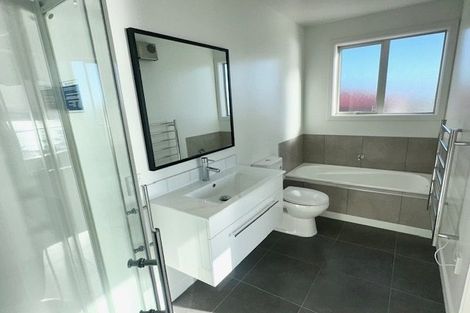 Photo of property in 66 Te Awakura Terrace, Mount Pleasant, Christchurch, 8081