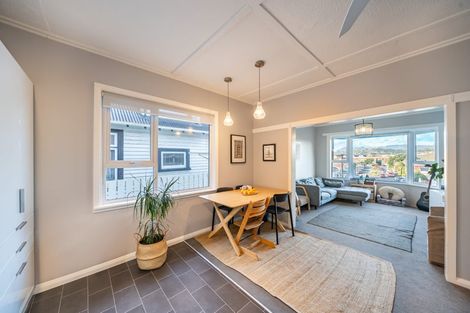 Photo of property in 26 Queens Drive, Kilbirnie, Wellington, 6022