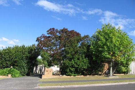 Photo of property in 4 Rifleman Rise, Unsworth Heights, Auckland, 0632