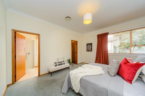 Photo of property in 3 Walnut Grove, Kelvin Grove, Palmerston North, 4414
