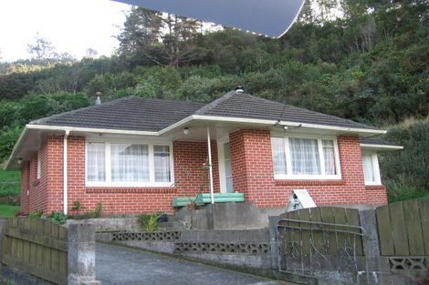 Photo of property in 31 Shackleton Grove, Stokes Valley, Lower Hutt, 5019