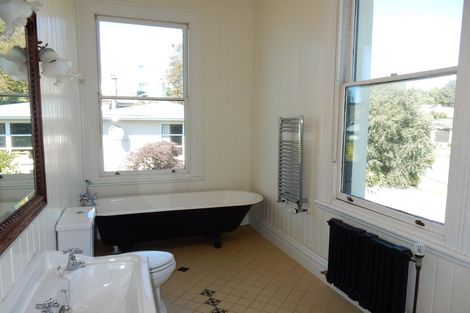 Photo of property in 1 Ure Street, South Hill, Oamaru, 9400