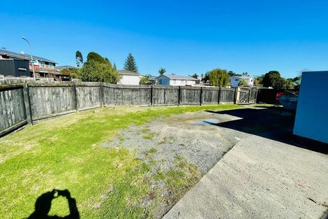 Photo of property in 2 Cramond Drive, Mangere East, Auckland, 2024