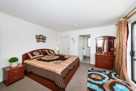 Photo of property in 12 Gibraltar Way, Fitzherbert, Palmerston North, 4410