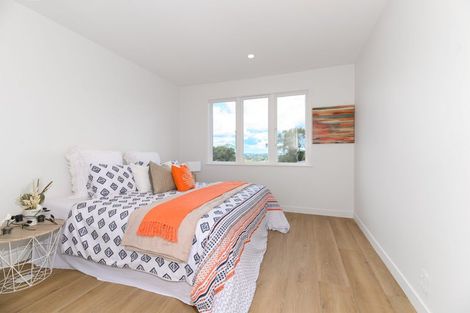 Photo of property in 70d Lincoln Park Avenue, Massey, Auckland, 0614