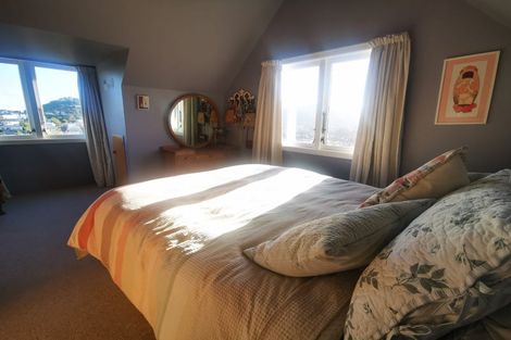 Photo of property in 16 Indira Place, Khandallah, Wellington, 6035