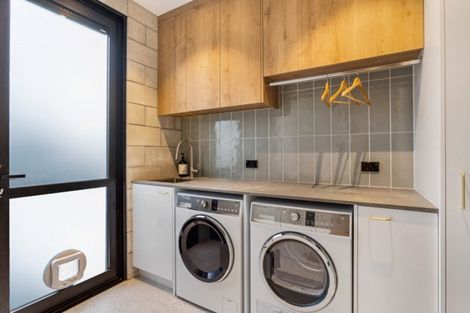 Photo of property in 33 Tirotai Crescent, Westmere, Auckland, 1022