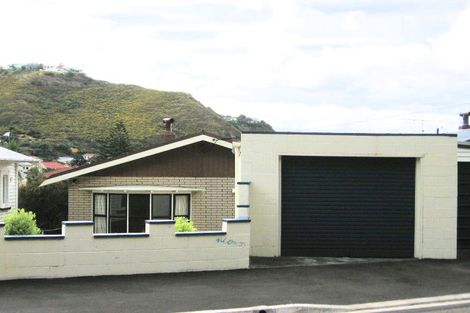 Photo of property in 167 Derwent Street, Island Bay, Wellington, 6023