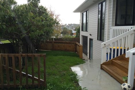 Photo of property in 12 Atlantis Place, Totara Vale, Auckland, 0629