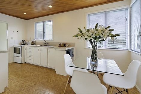 Photo of property in 12 Surat Place, Glen Eden, Auckland, 0602