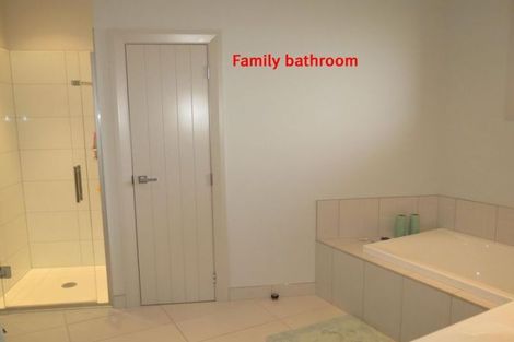 Photo of property in 8 Crabbe Place, Cromwell, 9310