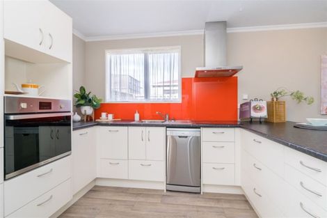 Photo of property in 60b Cutten Street, South Dunedin, Dunedin, 9012