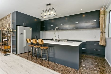 Photo of property in 11a Ludlow Terrace, Totara Vale, Auckland, 0627