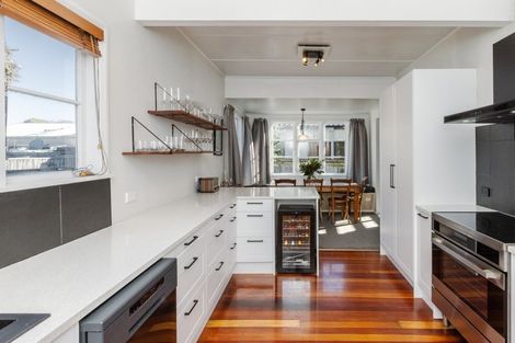 Photo of property in 235 Georges Drive, Napier South, Napier, 4110