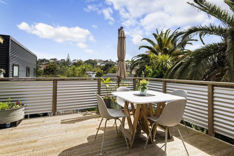 Photo of property in 890 Beach Road, Waiake, Auckland, 0630