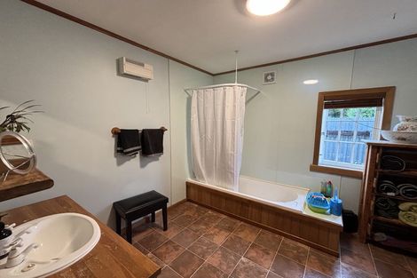 Photo of property in 151 Commercial Street, Takaka, 7110