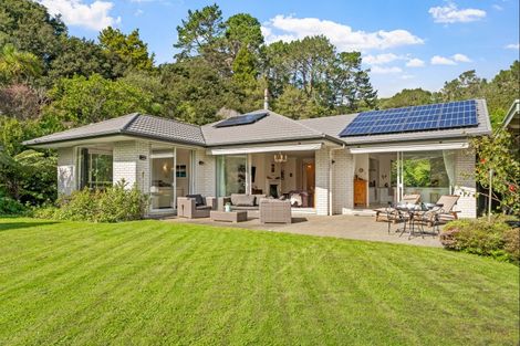 Photo of property in 16 Mccallum Drive, Sandspit, Warkworth, 0982