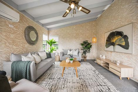 Photo of property in 12 Clearview Heights, Ranui, Auckland, 0612