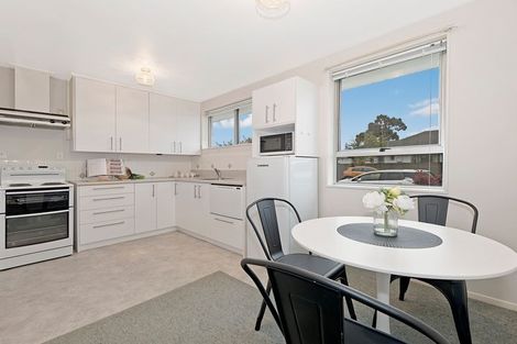 Photo of property in 2/10 Nyoli Street, Northcote, Christchurch, 8052