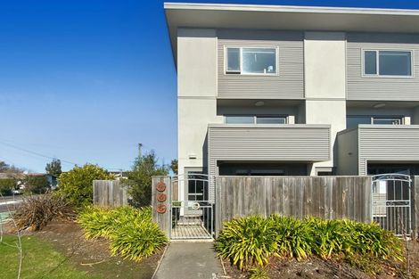 Photo of property in 465 Barbadoes Street, Edgeware, Christchurch, 8013