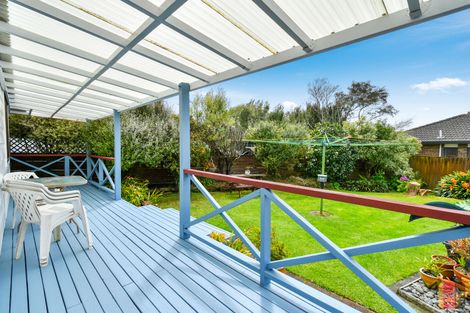 Photo of property in 7 Oakmont Place, Wattle Downs, Auckland, 2103