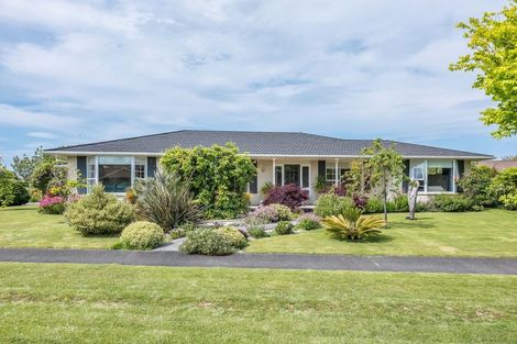 Photo of property in 22 Awanui Drive, Waikanae, 5036