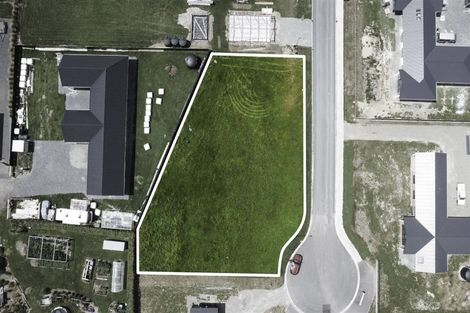 Photo of property in 20 Glenda Place, Seaward Bush, 9812