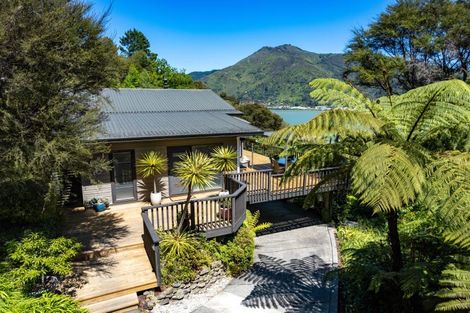 Photo of property in 253 Queen Charlotte Drive, Havelock, Picton, 7281