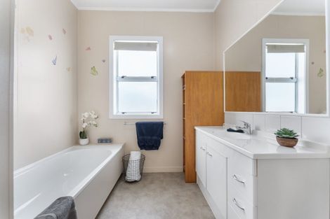 Photo of property in 19 Arthur Street, Pahiatua, 4910